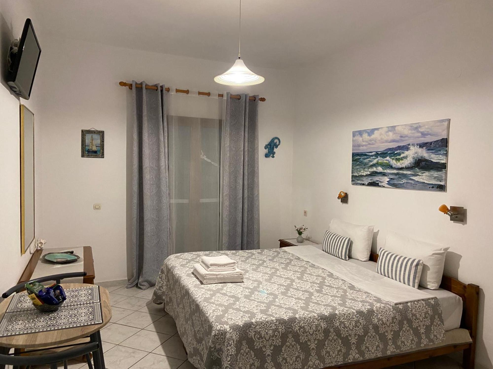 Floros Apartments Agios Stefanos Avliotes  Екстериор снимка