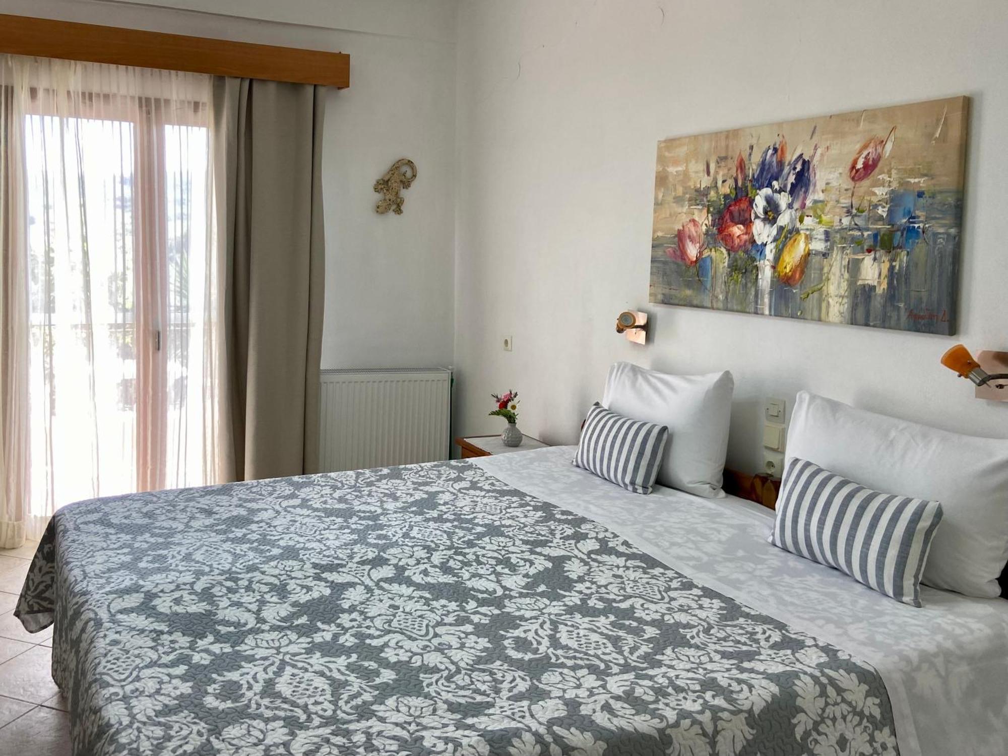 Floros Apartments Agios Stefanos Avliotes  Екстериор снимка
