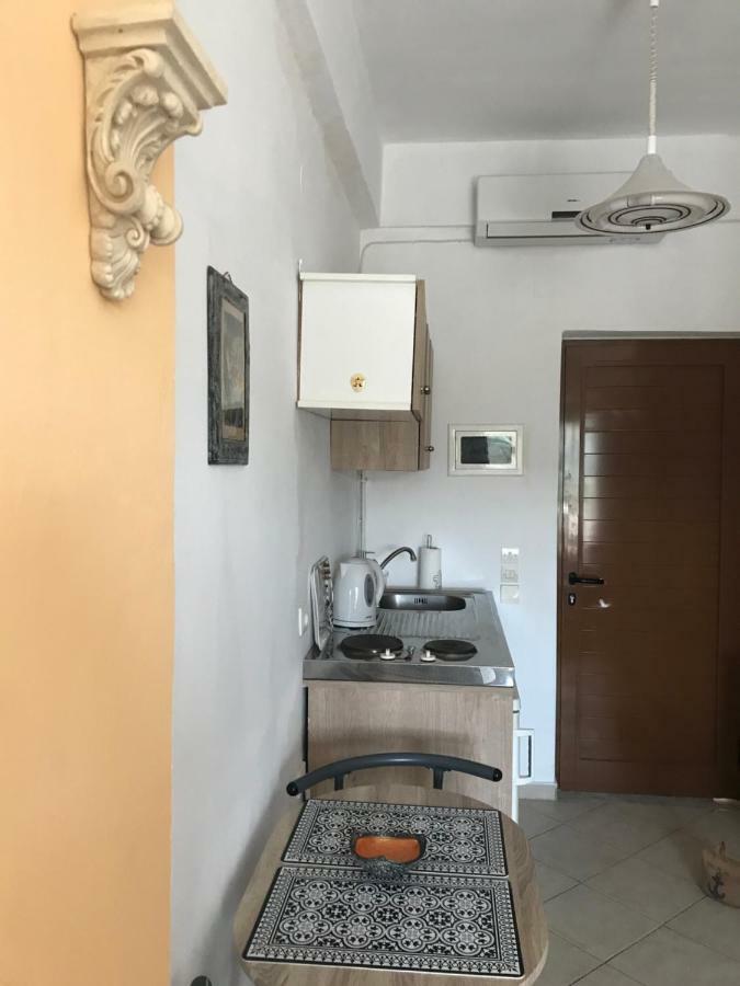 Floros Apartments Agios Stefanos Avliotes  Екстериор снимка