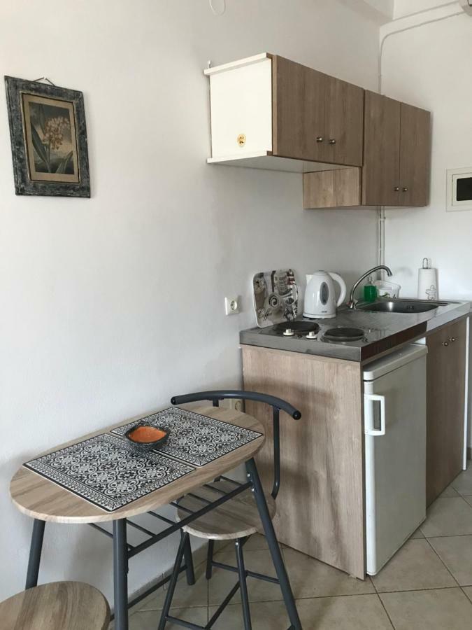 Floros Apartments Agios Stefanos Avliotes  Екстериор снимка